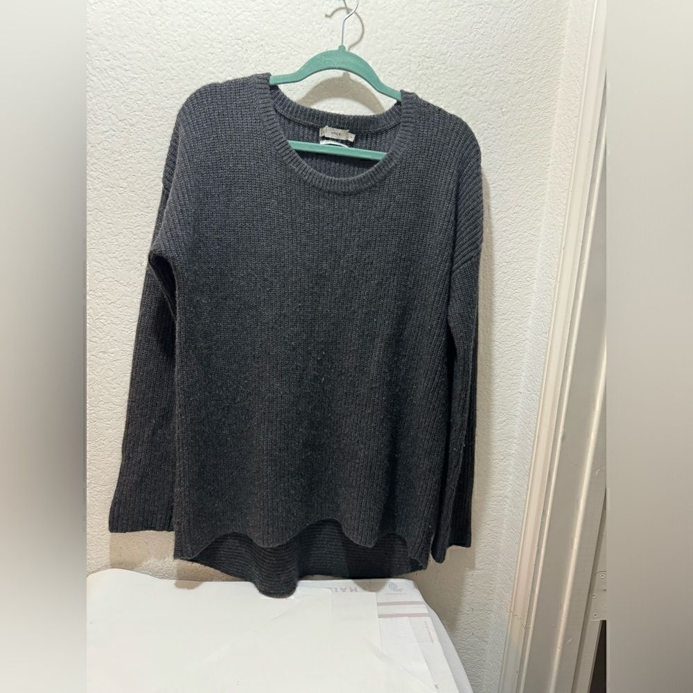 Vince 100% Cashmere Sweater Gray Boatneck Pullover Lightweight Women Small
